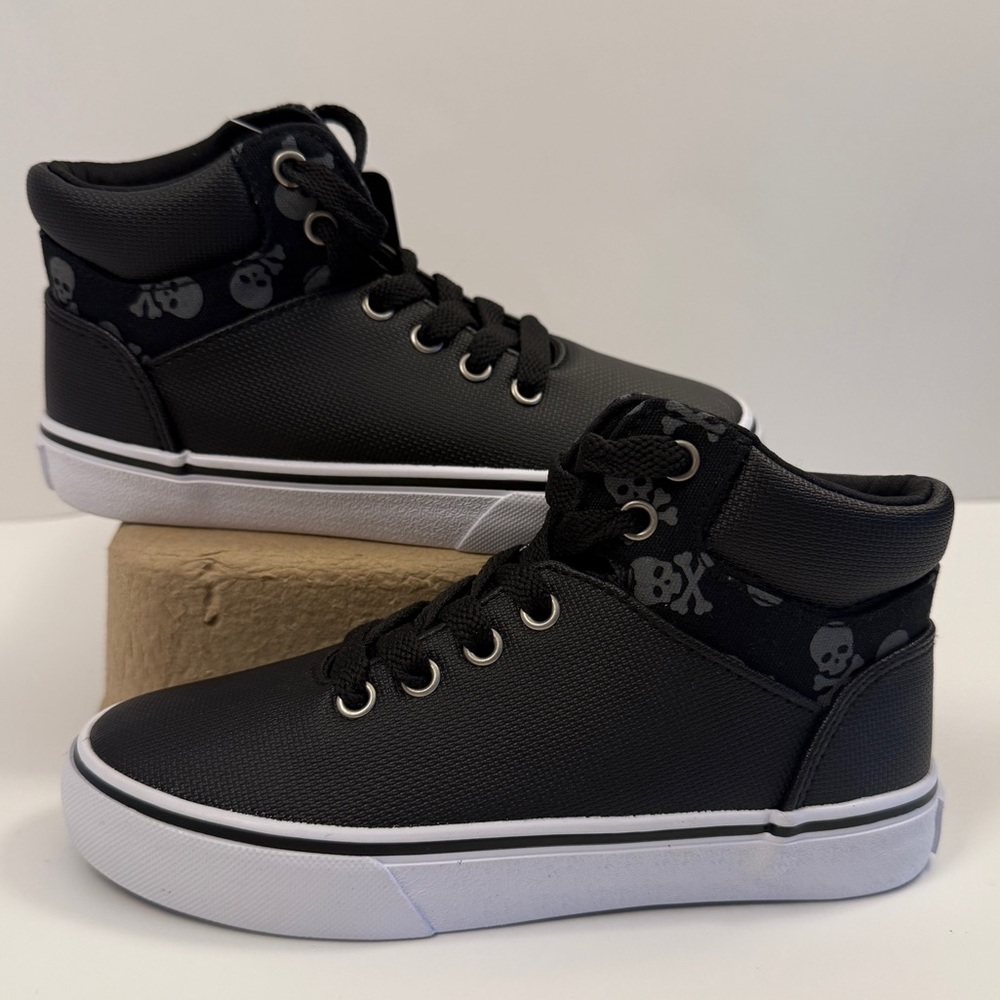 Maui & Sons kids High-Top Sneakers Size 12 Toddler Black Lace-up Shoes NWT